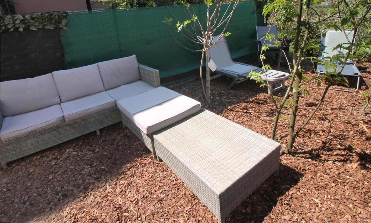 Beb Da Gaia E Giulio Bed and Breakfast Reno Di Leggiuno Εξωτερικό φωτογραφία
